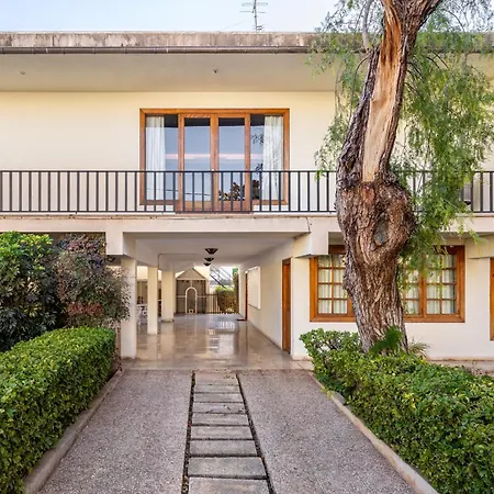 Holiday home 2 *